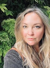 Katheryn Smith's Instagram, Twitter & Facebook