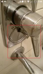 In einer minute wissen, wie man einen verstopften und verkalkten wasserhahn reinigt und in null komma. Wie Den Wasserhahnhebel Von Armatur Reisser Losen Auto Und Motorrad Haushalt Bad