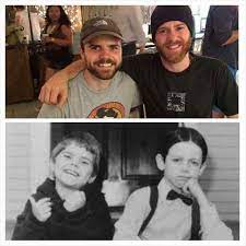 To avoid a long and scientific answer of what alfalfa looks like, please see the related links below for pictures of alfalfa. Pin On Funny