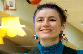 Sirkustirehtööri, joka yöpyy vaikka riippuen