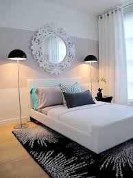 How to paint perfect wide stripes | honey we're home. Real Is How We Roll Stanze Da Letto Bianche Arredamento Casa Pareti Casa Colorate