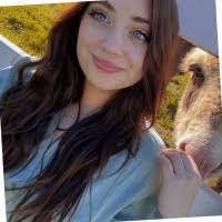 Hope Gamble's Instagram, Twitter & Facebook