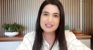 A professora Thuinie Daros, juntamente com o professor Fausto Camargo,  lançam o livro A Sala de Aula Digital, pela Editora Penso. O novo livro  discute as mudanças digitais da educação e conta com mais ...