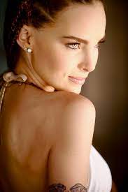 She is also an actress who has appeared in soap operas like camaleones, where she played the lead role. Belinda Peregrin Wikipedia