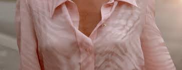 Los trajes elegantes de hombres para boda son los que logran marcar la diferencia en la celebración de este día especial. Blusas Camisa De Finas Gasa Con Mangas Abullonadas Romanticas Son La Pieza Estrella De Un Look De Invitada De Boda