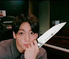 Maya Lennon (mmllennon)