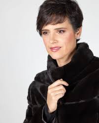 Abrigo de mujer de pelo de Rex encintado en color marrón