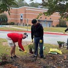 Thank you to our students who leaned in and help serve @smithamiddleccsd!  There is no finer gesture than service above self! #osborneproudosbornepride