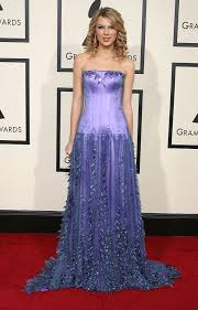 The last time taylor swift performed at the grammy's (in 2016), her fifth album 1989 won album of the year. 19 Outfits Taylor Swift Wore In 2008 That 2017 Taylor Swift Wouldn T Even Dream Of
