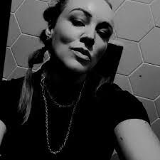 Adele Bird's Instagram, Twitter & Facebook