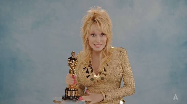 Danh ca Dolly Parton - giải Oscar vì hoạt động nhân đạo