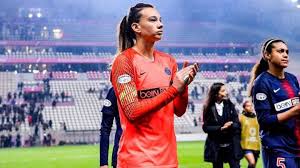 Resulta que christiane endler fue escogida la mejor arquera de la primera división francesa y endler ahora se mentaliza en lo que hará en su club, además del desafío junto a la selección chilena. Se Va Del Psg Christiane Endler Termina Contrato Este Ano Y Ya Visualiza Su Futuro Duplos
