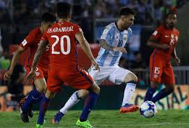 Este lunes 14 de junio , nuevamente el equipo mapocho, de la mano de arturo vidal , se vuelve a enfrentar a argentina, liderado por lionel messi. A Que Hora Juega Chile Vs Argentina La Roja Va Por Tercer Puesto En La Copa America 2019 Meganoticias