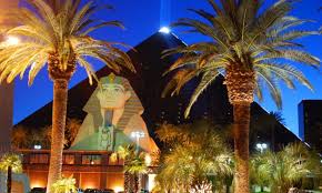 Las vegas, die schillernde metropole inmitten der wüste nevadas bietet unzählige möglichkeiten um es sich gut gehen zu lassen und spaß zu haben. á… Ihr Ultimativer Las Vegas Fuhrer Kostenlose Expertentipps