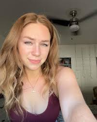 julianne 🦋 (@juliannelevey) • Instagram photos and videos