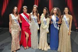 Une photo topless, sur laquelle on ne fait pourtant que deviner sa nudité. En Images Miss Bretagne Julie Foricher Representera La Region A L Election De Miss France 2021 Actu Morbihan