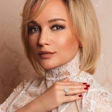 Российская певица, заслуженная актриса россии.думаю эту певицу даже и представлять не нужно, ведь такую звезду просто не возможно не знать, все кто родом с 90 х и раньше просто. Tatyana Bulanova Startseite Facebook