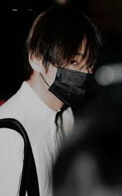 Enjoy the beautiful art gambar anime cowok pake topi dan masker masker gambar kartun cowok keren. Koleksi Terbaru Foto Jungkook Pakai Masker Ideku Unik