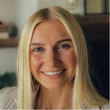 brightonSEO day 2 recap! Let's gooo! I have to start by saying I WISH I  could have attended every session. With so many good ones, having to pick  and choose felt impossible.