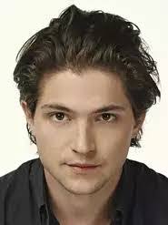 Tom Simcox's Instagram, Twitter & Facebook