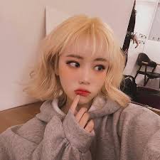 And we're getting major hair color inspiration from their latest work and that of many others who are taking this spring and summer hair color trend to new heights. Beach Blonde Organic Non Bleach Hair Dye And Developer By Huenicorn On Hand Shopee Philippines