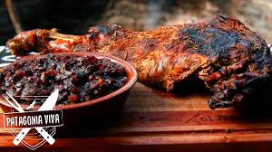 Chulitos, casabe, arepitas, panecico</ br> recetas con yuca al horno: Jabali Asado Patagonia Viva Youtube