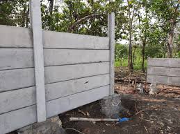 Pagar merupakan suatu elemen yang cukup penting pada sebuah rumah. Mitracon