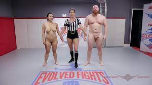 MILF Song Lee in mixed naked wrestle battle fighting Thor to the end at  Evolved Fights - XNXX.COM