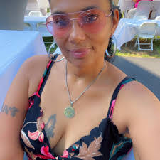 Candace Julien's Instagram, Twitter & Facebook