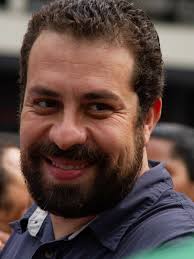 Com 17 segundos na TV, Boulos aposta em 'reality show' com 24 horas de  campanha