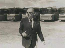 Camilo cola (conceição do castelo, 26 de julho de 1923) é um empresário e político brasileiro. Aml M4hndjqzpm