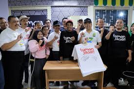 Cansu tuman, 2015 yılından itibaren dizilerde oynamaya başladı. Berita Kota Tangerang