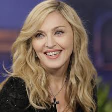 Zweifelsohne ist madonna seit über einem vierteljahrhundert der größte popstar der welt. Madonna Is Considering Julia Fox For A Role In Her Biopic