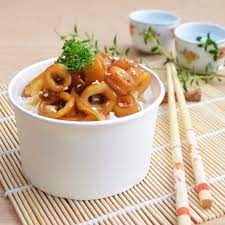Kreasi resep dengan bahan utama daging ayam bisa menjadi lauk. Rice Bowl Cumi Cumi Saus Teriyaki Indofood Solution
