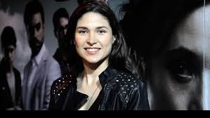 De niña se interesó en la actuación, estudiando comedia música en argentina. Conoce A La Actriz Que Interpreta A Celeste En Amanda Meganoticias