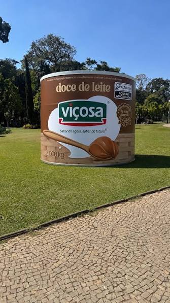 3 TONELADAS DE DOCE DE LEITE! Durante a solenidade da Comenda Arthur  Bernardes 2026, o magnífico reitor Demetrius David revelou, em primeira  mão, uma grande novidade para celebrar o centenário da UFV!