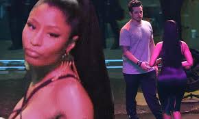 213 播放 · 1 弹幕 Nicki Minaj And Casper Smart Get Close During The Night Is Still Young Music Video Shoot Daily Mail Online