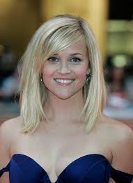 Inspirations Coupes De Cheveux Avec Une Tendance Au Carre Retrouvez Les Plus Belles Stars Francaises Et Inte Coupe De Cheveux Cheveux Cheveux Blonds Mi Longs