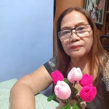 We can use a Punnett square to determine the possible genotypes or  phenotypes of offsprings. Can you determine the probability of the  offspring being a white-haired cat in the given problem? #SundayQuiz #