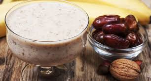 Masukkan air rendaman kurma dan daging kurma dalam blender, tambahkan susu. Resep Es Susu Kurma Yang Sehat Dan Segar Untuk Berbuka Puasa