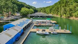 This management philosophy and program make dale hollow a uniquely beautiful and pristine paradise which attracts nearly 3.5 million visitors per year. Dale Hollow Lake Houseboats For Sale Dhlviews