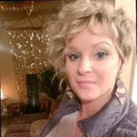 Jennifer Roundy's Instagram, Twitter & Facebook