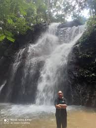 Bisa via jalan sersan bajuri di pertigaan terminal ledeng, jalan. Mohd Faiz Bin Abdul Manan Air Terjun Sungai Pisang