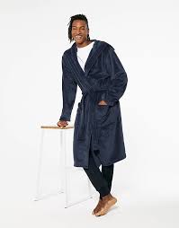 October 20, 2017 / 4 comments. New Look Robe In Navy Asos