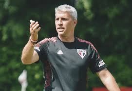 Casares revela que muricy foi chamado para trabalhar na seleção brasileira. Muricy Elogia Trabalho De Crespo Acertamos Na Escolha Do Treinador Gazeta Esportiva