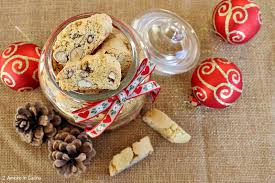 Dal 10 al 30 aprile in occasione della sagra del biscotto che si svolge a bomarzo. Tozzetti Umbri Biscotti Friabili Con Nocciole E Mandorle