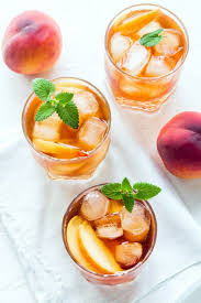 Aperol Sprizz Lillet Waren Gestern Der Neue It Drink Des Sommers Heisst Aperol Sprizz Sprizz Aperol