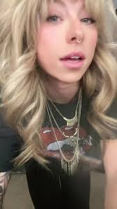 Kendra Hood's Instagram, Twitter & Facebook