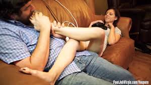 Cute amateur has her feet and toes sucked