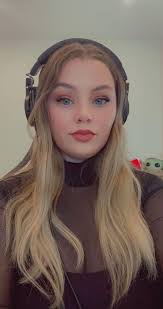 STREAM ON FOLLOW X FOLLOW ¿?